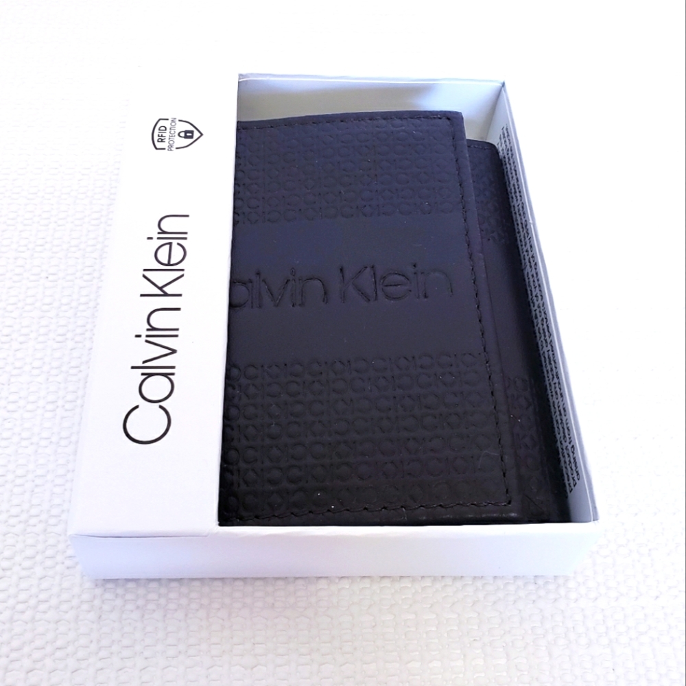 Calvin Klein men's Chocolate Trifold Rfid wallet